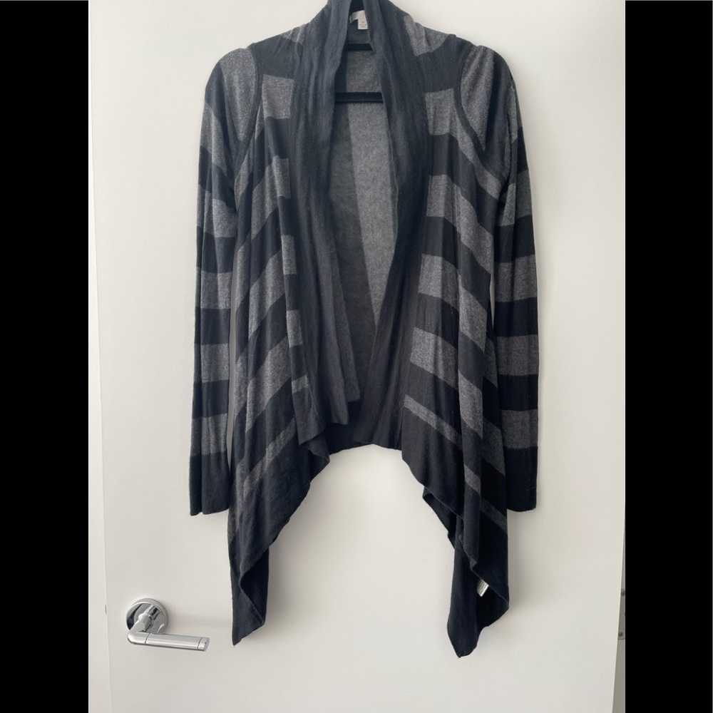 BLACK AND GREY STRIPED SWEATER